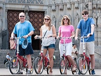 Private bike tour barcelona.