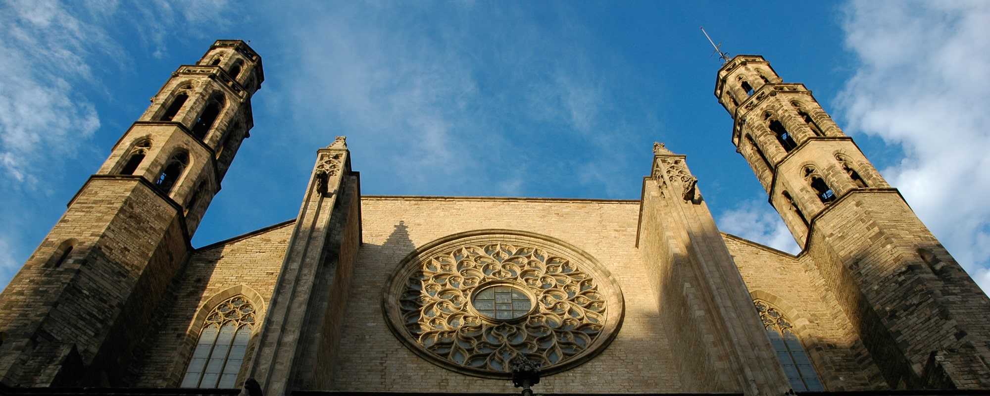 The facade of the Santa Maria del Mar.