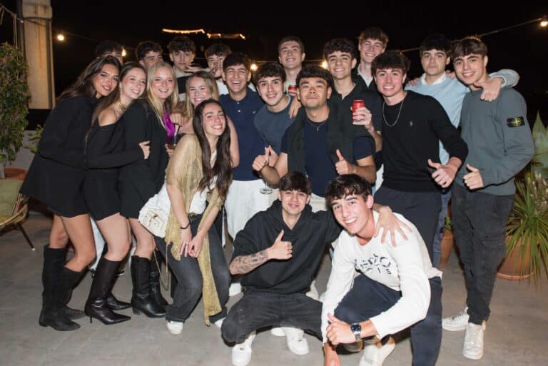 A group picture at this 18th birthday party before the adults leave.